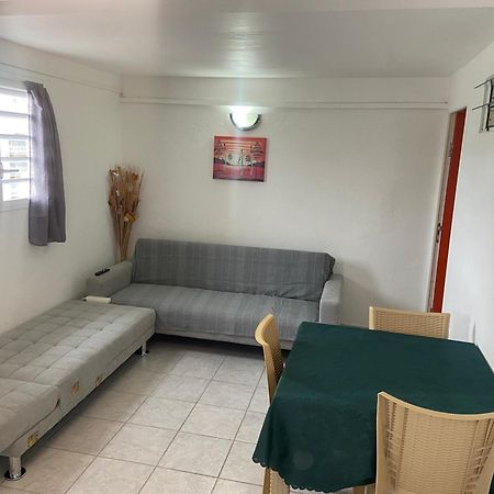Logement De 40M2 Avec Terrasse, Moderne Et Equipe Petit-Canal Exteriör bild