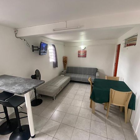 Logement De 40M2 Avec Terrasse, Moderne Et Equipe Petit-Canal Exteriör bild