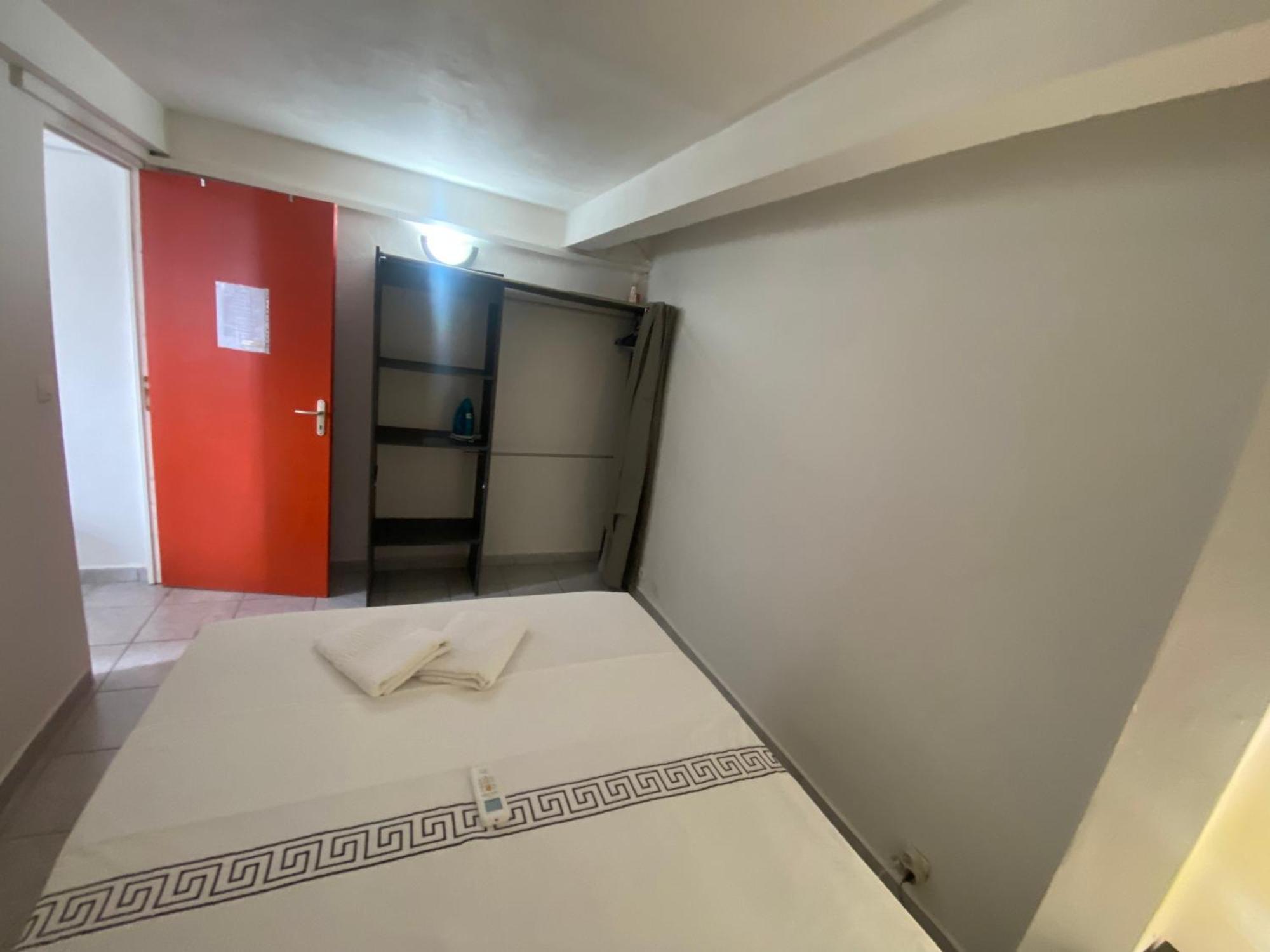 Logement De 40M2 Avec Terrasse, Moderne Et Equipe Petit-Canal Exteriör bild