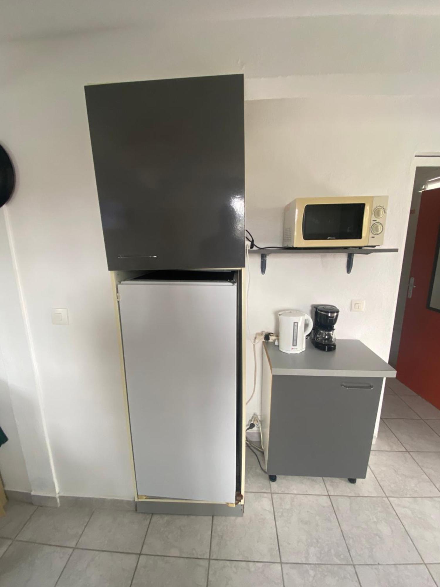 Logement De 40M2 Avec Terrasse, Moderne Et Equipe Petit-Canal Exteriör bild